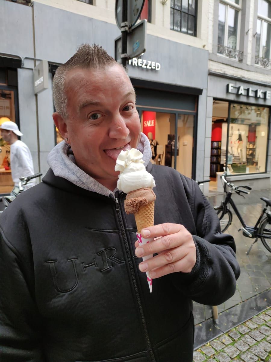 Profil von Akin